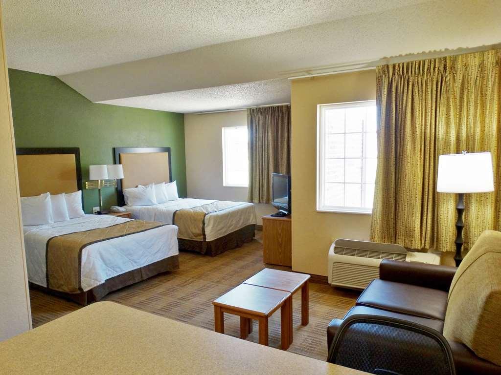 Extended Stay America Suites - Cincinnati - Blue Ash - Reed Hartman Room photo