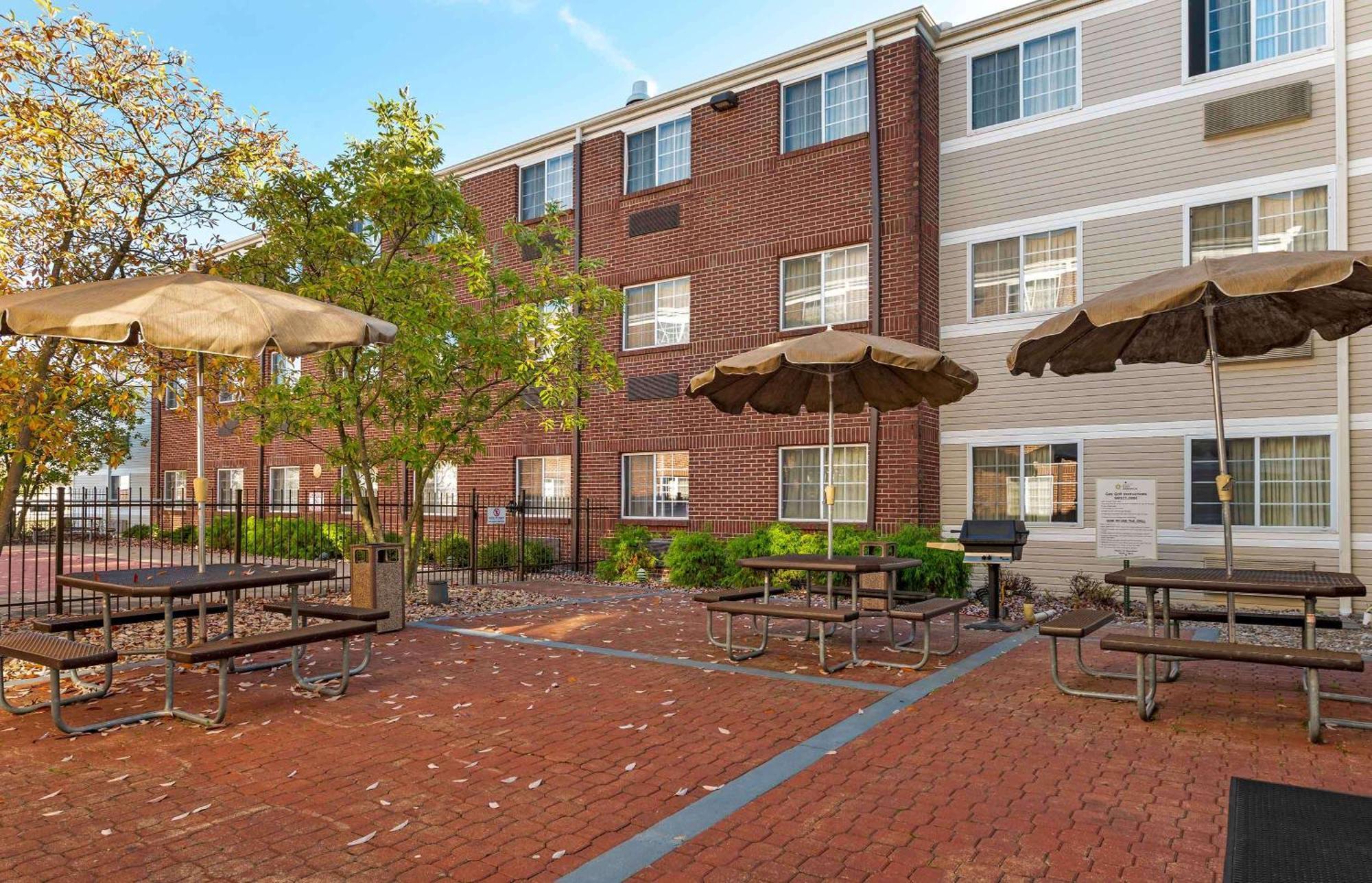 Extended Stay America Suites - Cincinnati - Blue Ash - Reed Hartman Exterior photo